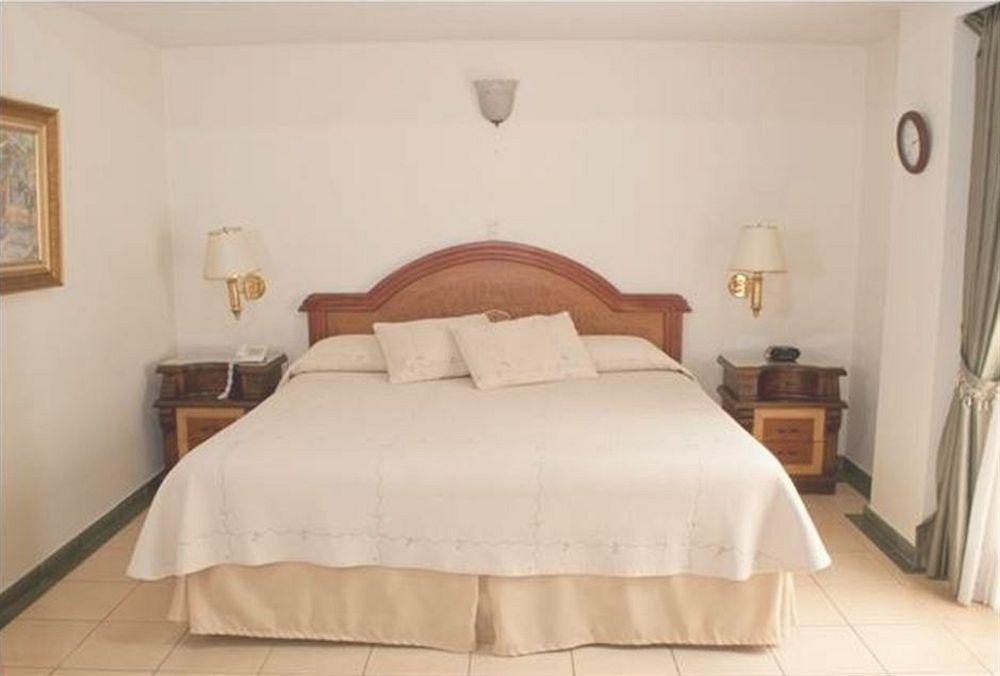 Hotel Casa Laureles เมเดยิน ภายนอก รูปภาพ