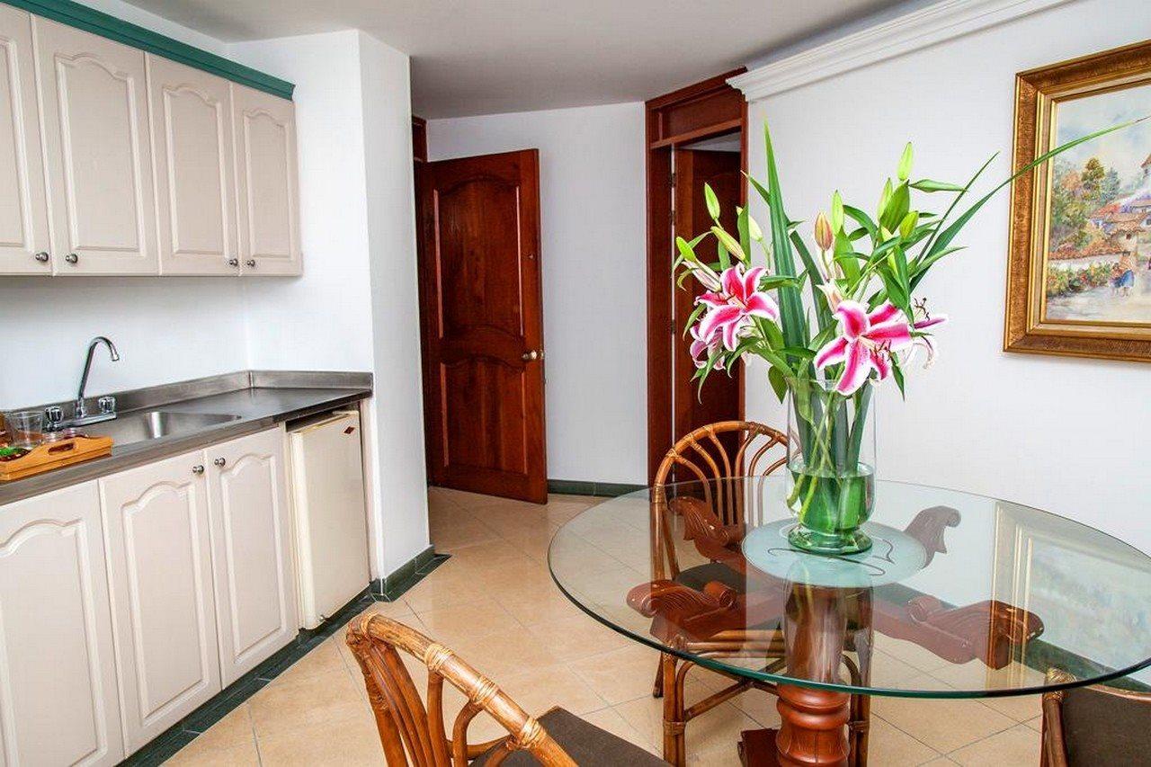 Hotel Casa Laureles เมเดยิน ภายนอก รูปภาพ