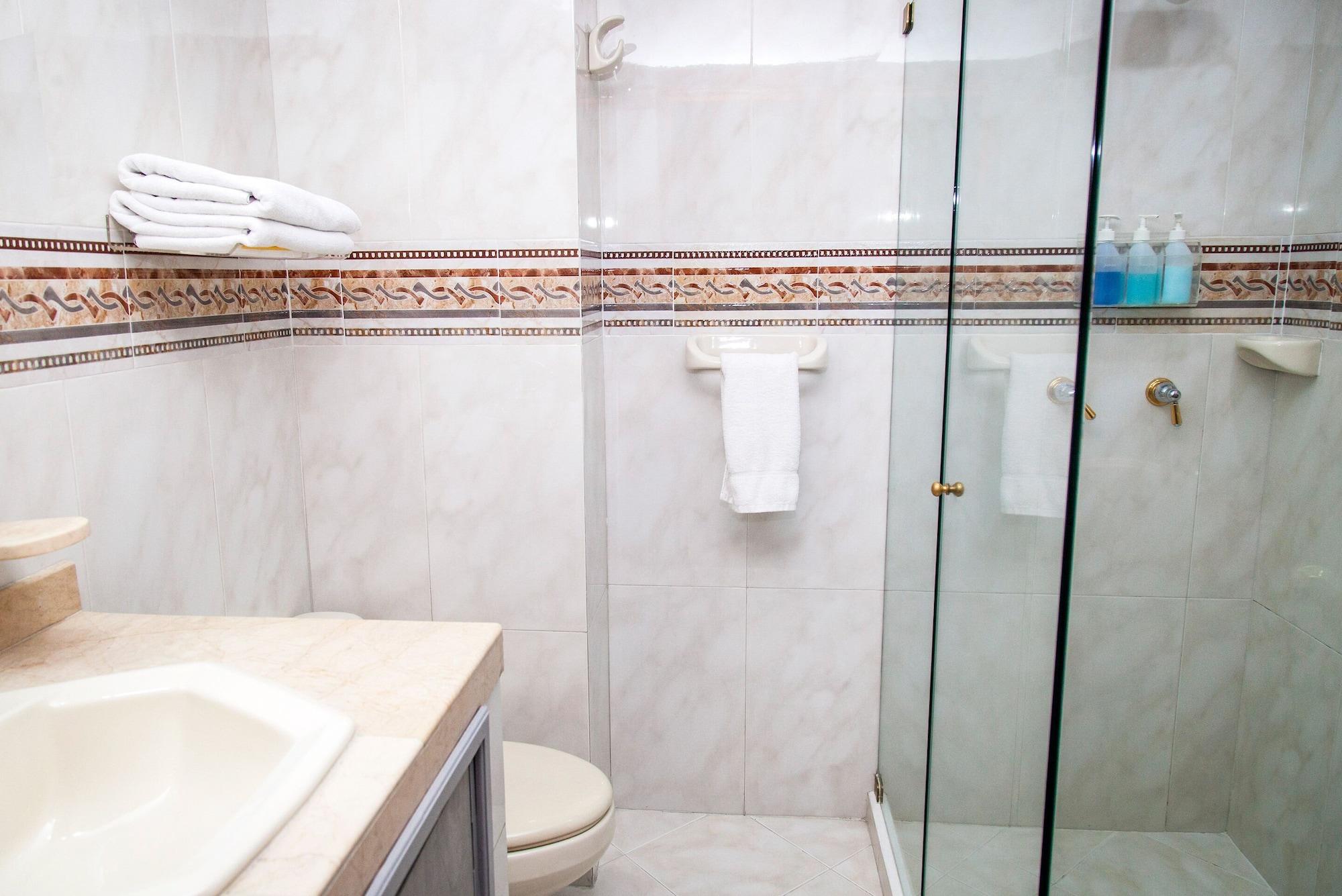 Hotel Casa Laureles เมเดยิน ภายนอก รูปภาพ