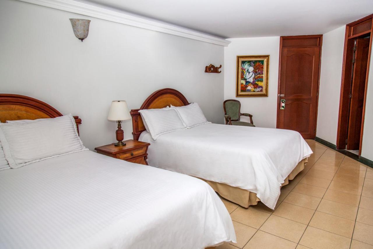 Hotel Casa Laureles เมเดยิน ภายนอก รูปภาพ