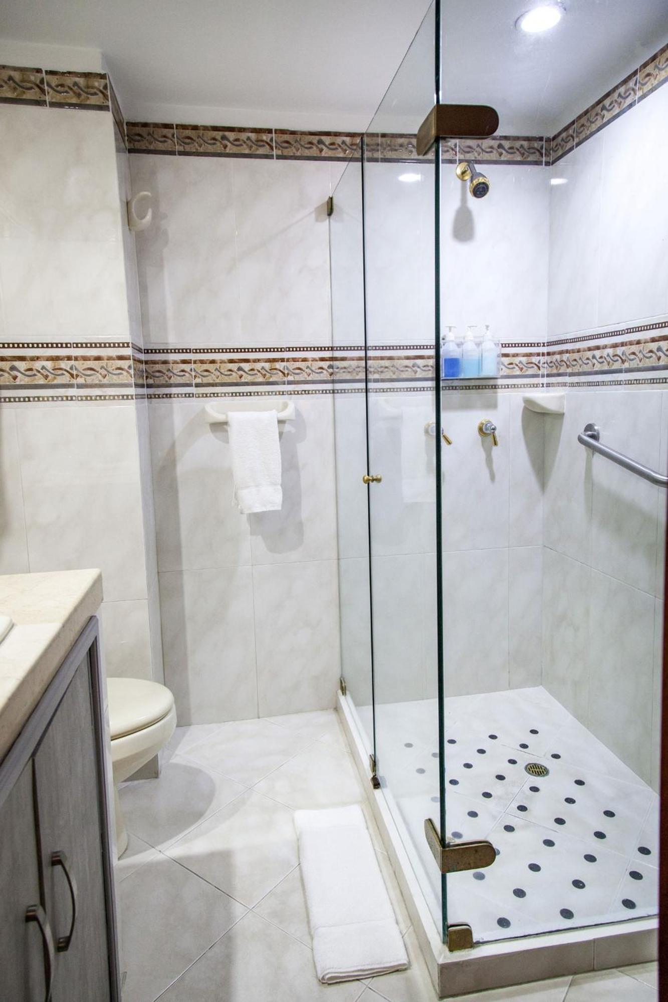 Hotel Casa Laureles เมเดยิน ภายนอก รูปภาพ