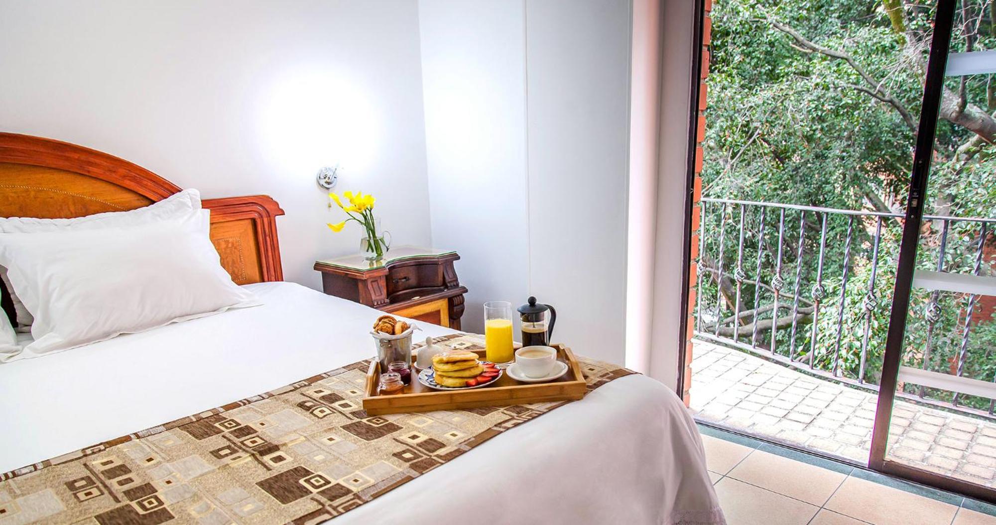 Hotel Casa Laureles เมเดยิน ภายนอก รูปภาพ
